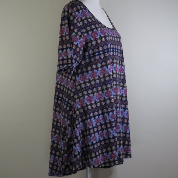 LuLaRoe Women's Blue & Red Short-Sleeve Round-Neck Pullover Tunic Size L (C1281) - Picture 3 of 7